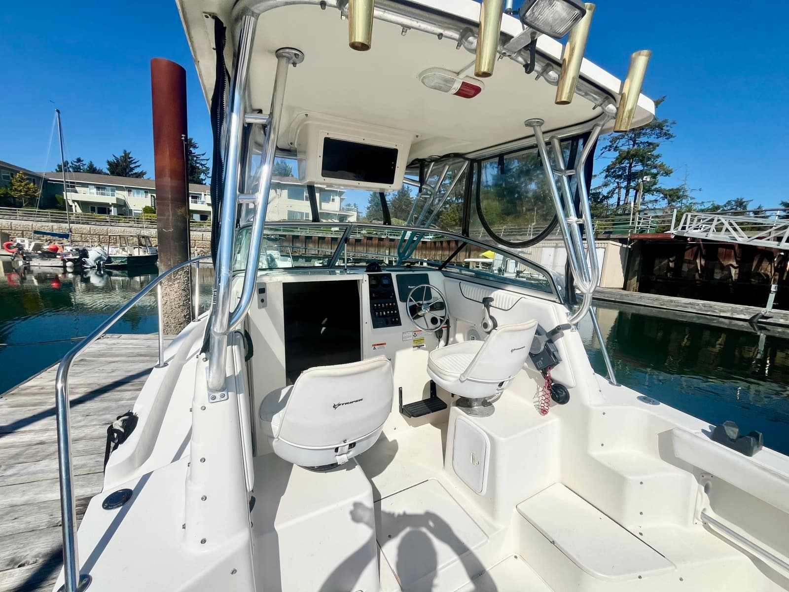 2007 Seaswirl Striper 2301