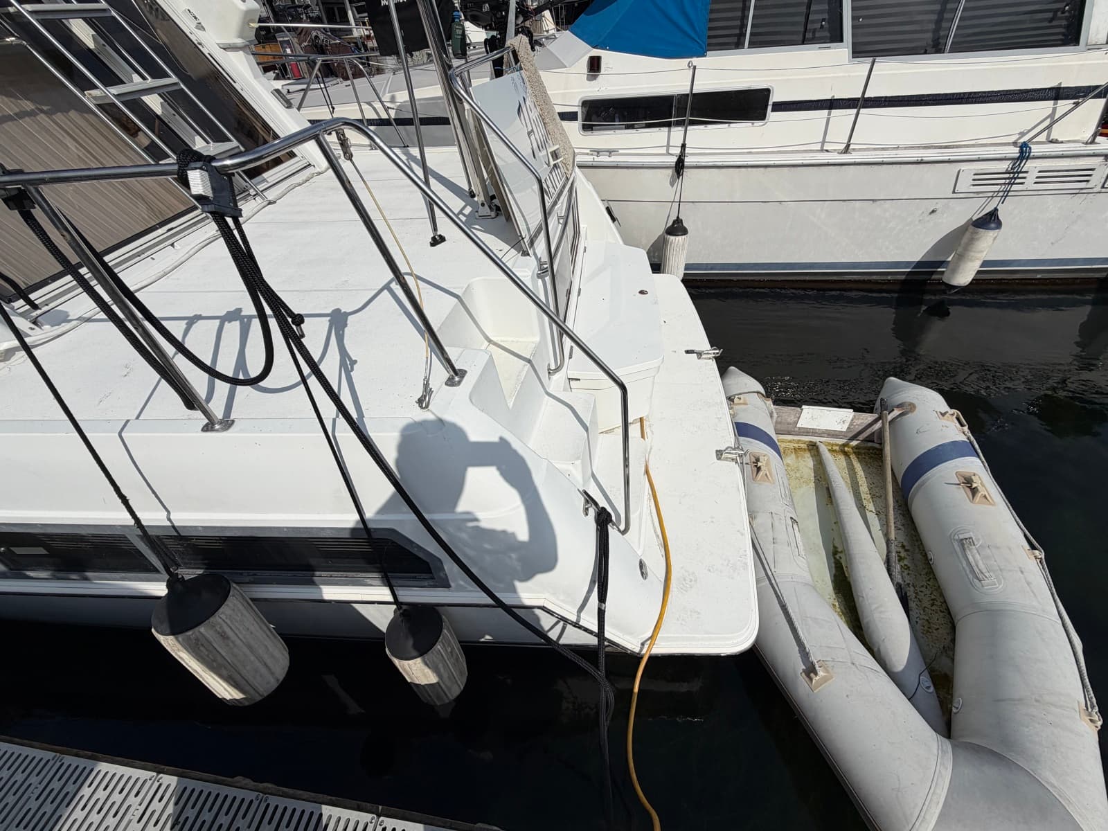 1996 Carver 325 Aft Cabin Motor Yacht