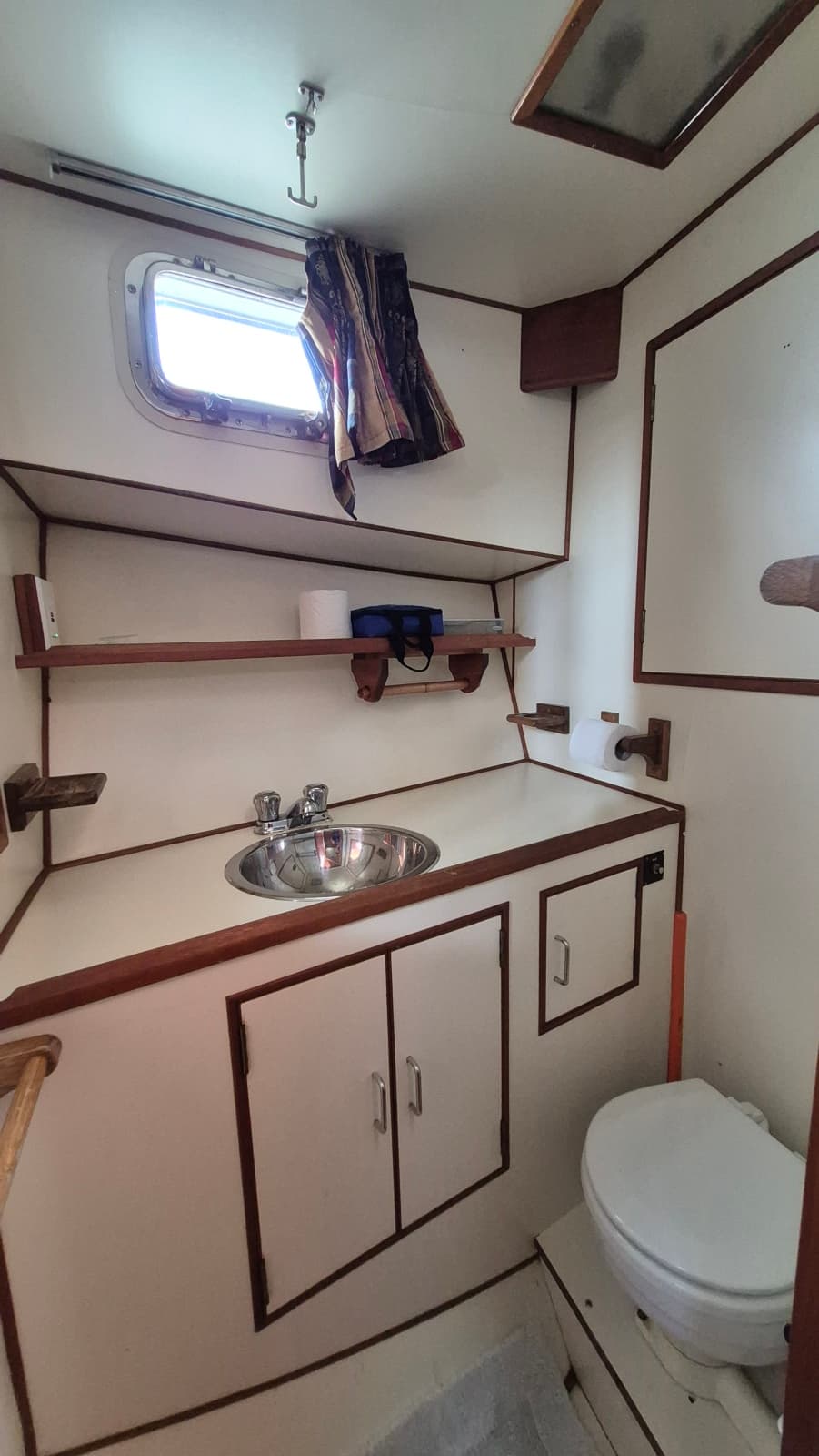 1985 Ocean Alexander  38 Double Cabin