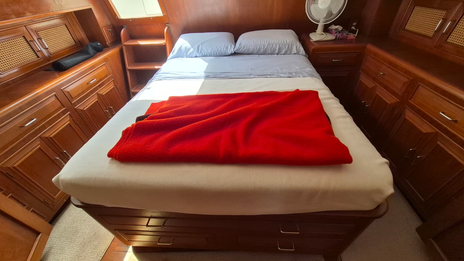 1985 Ocean Alexander  38 Double Cabin