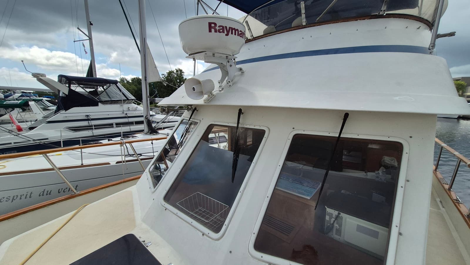 1985 Ocean Alexander  38 Double Cabin