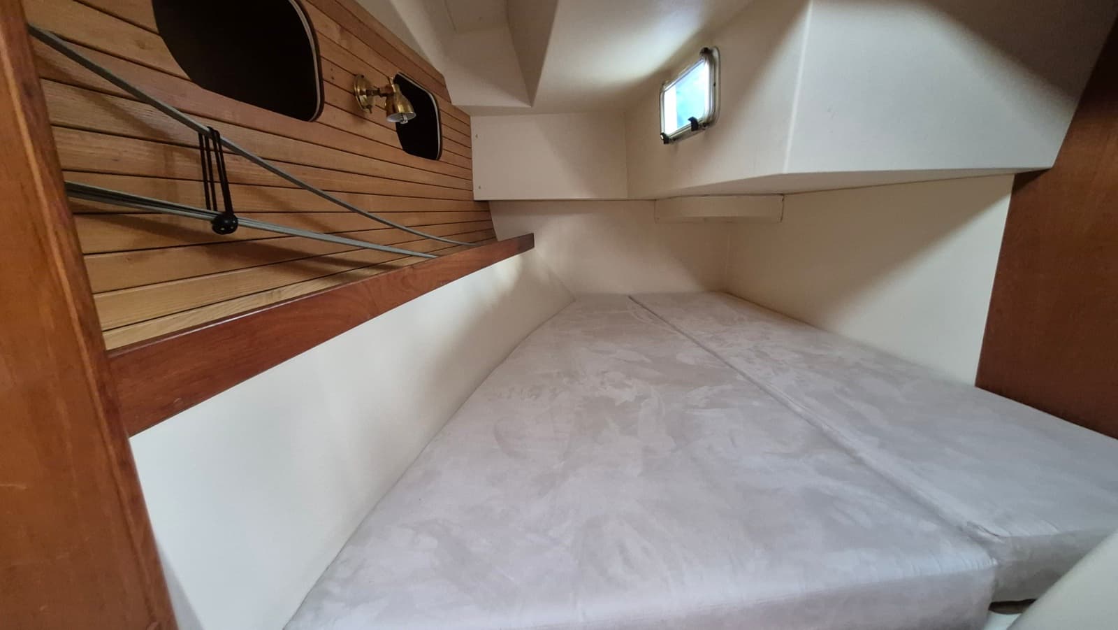 1988 Canadian Sailcraft CS 36 MERLIN