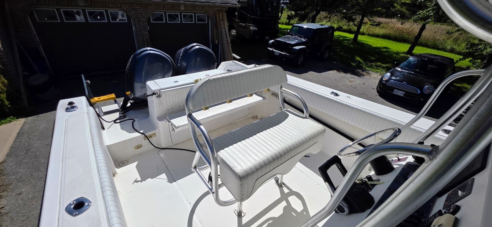2005 Angler 2700 CC