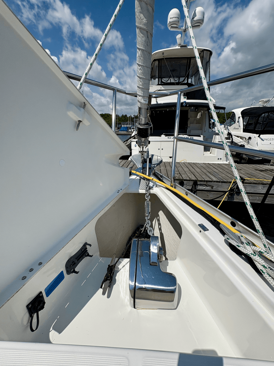 2005 Beneteau  323