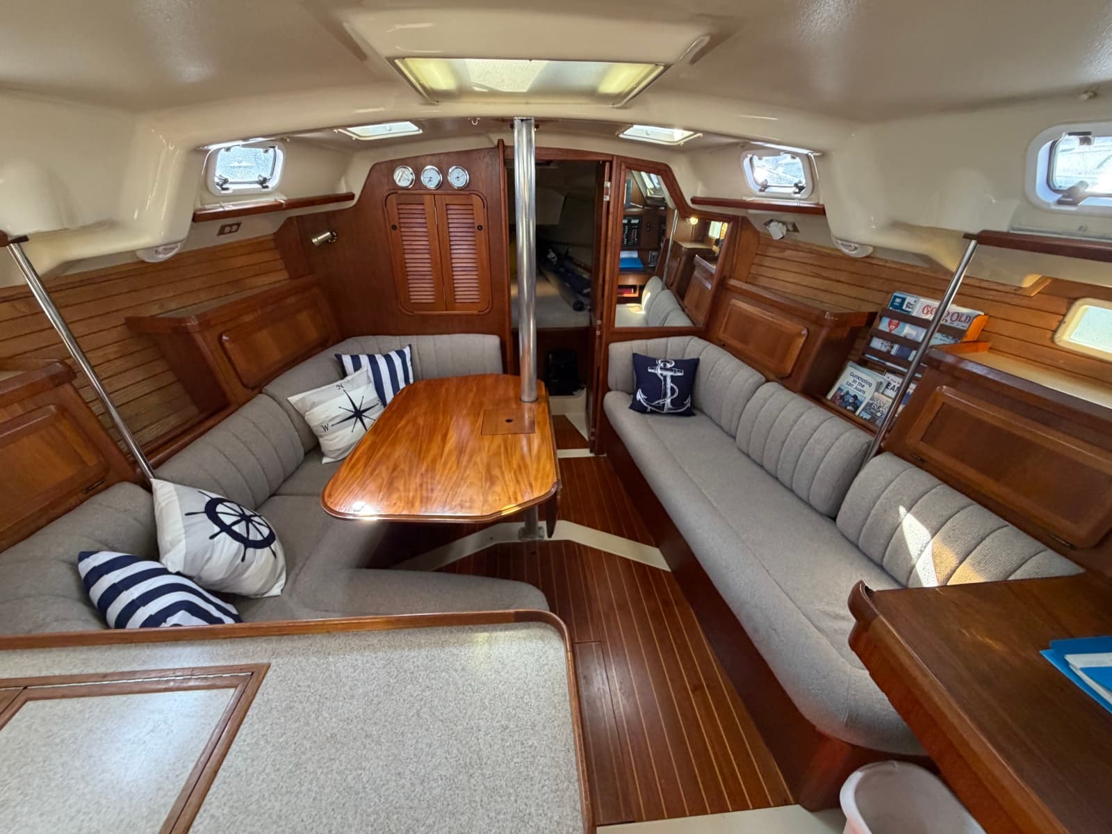 1990 Hunter Legend 37.5