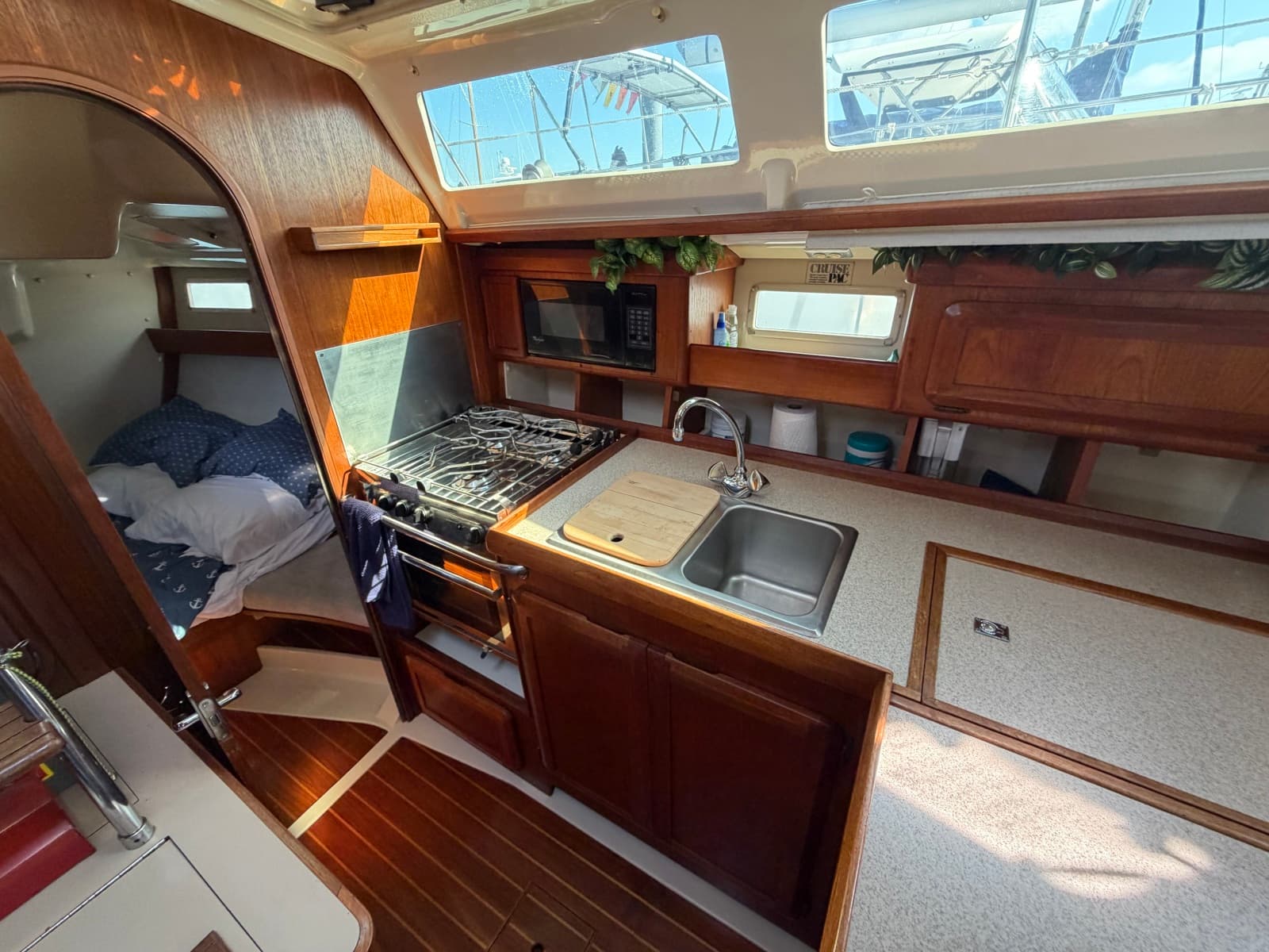 1990 Hunter Legend 37.5