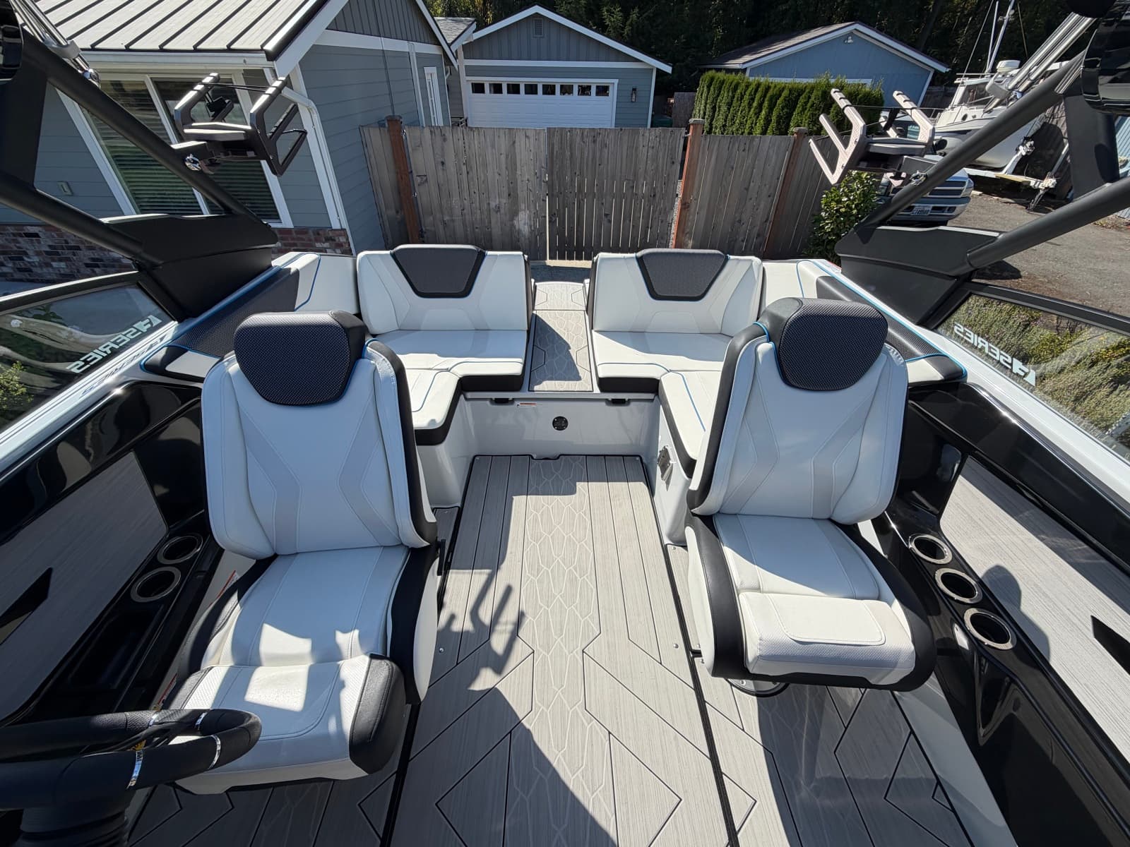 2023 Yamaha Boats 222xe