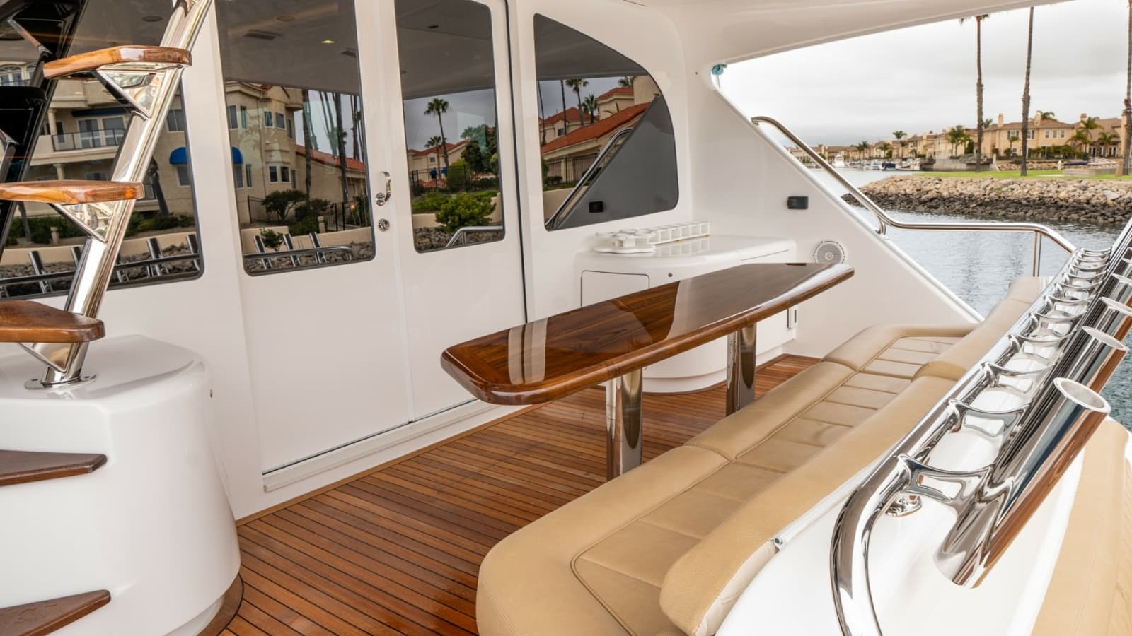 2020 Viking 92 Skybridge "After Midnight"
