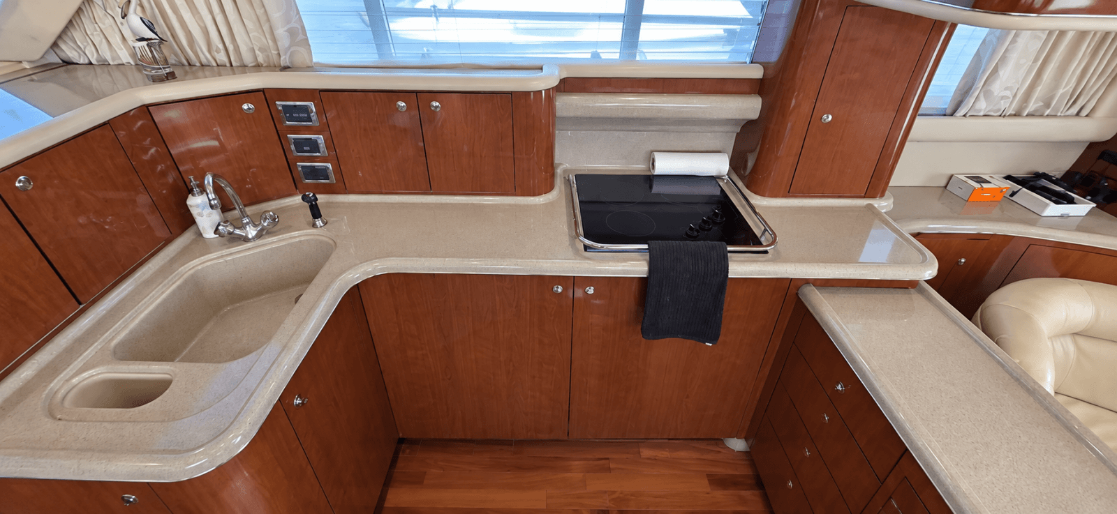 2003 Sea Ray 480 Sedan Bridge