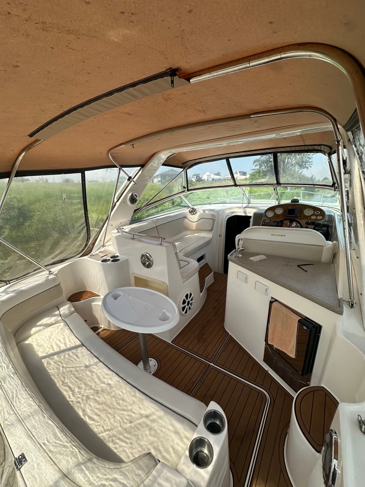 2006 Rinker 300 EC
