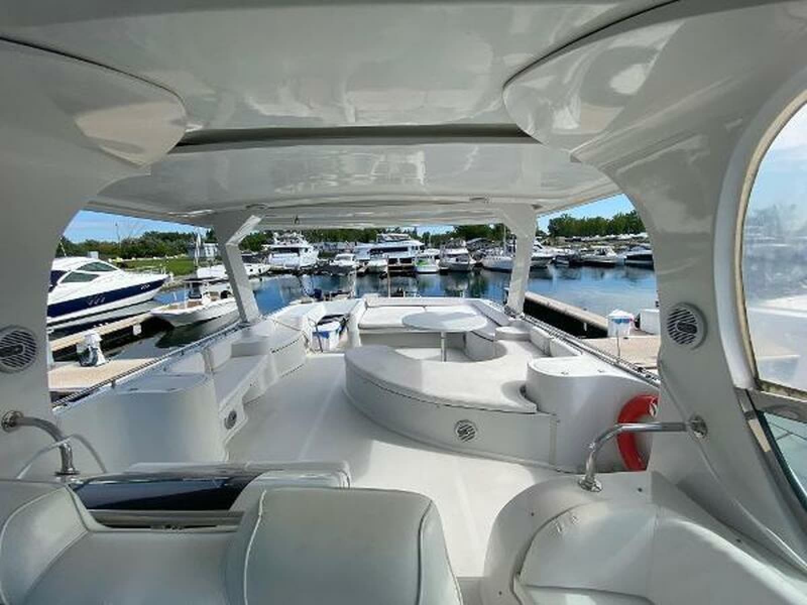 1999 Bluewater 5200