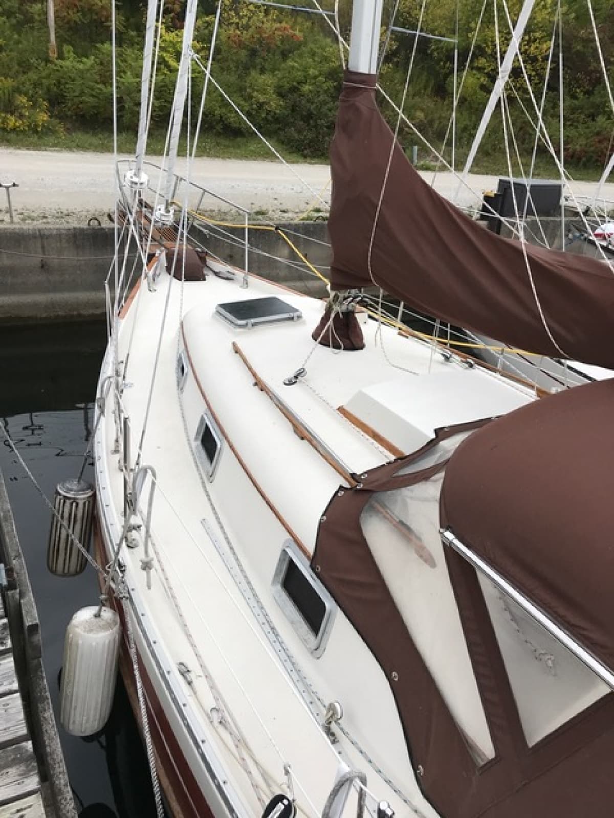 1984 Bayfield 32C Tall Rig