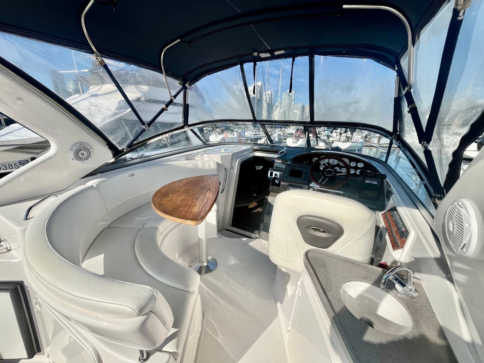 2009 Regal 3060 Window Express