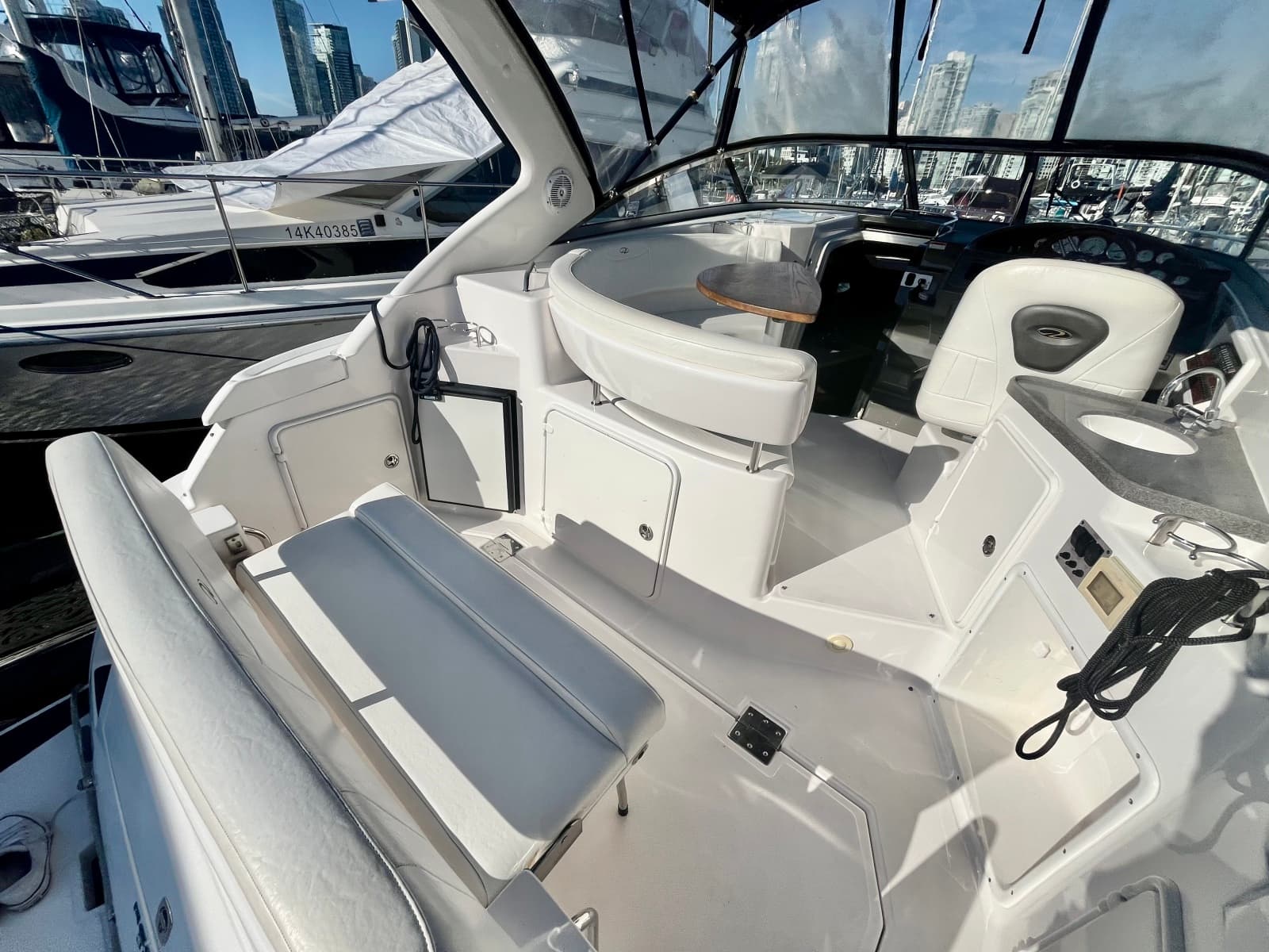 2009 Regal 3060 Window Express