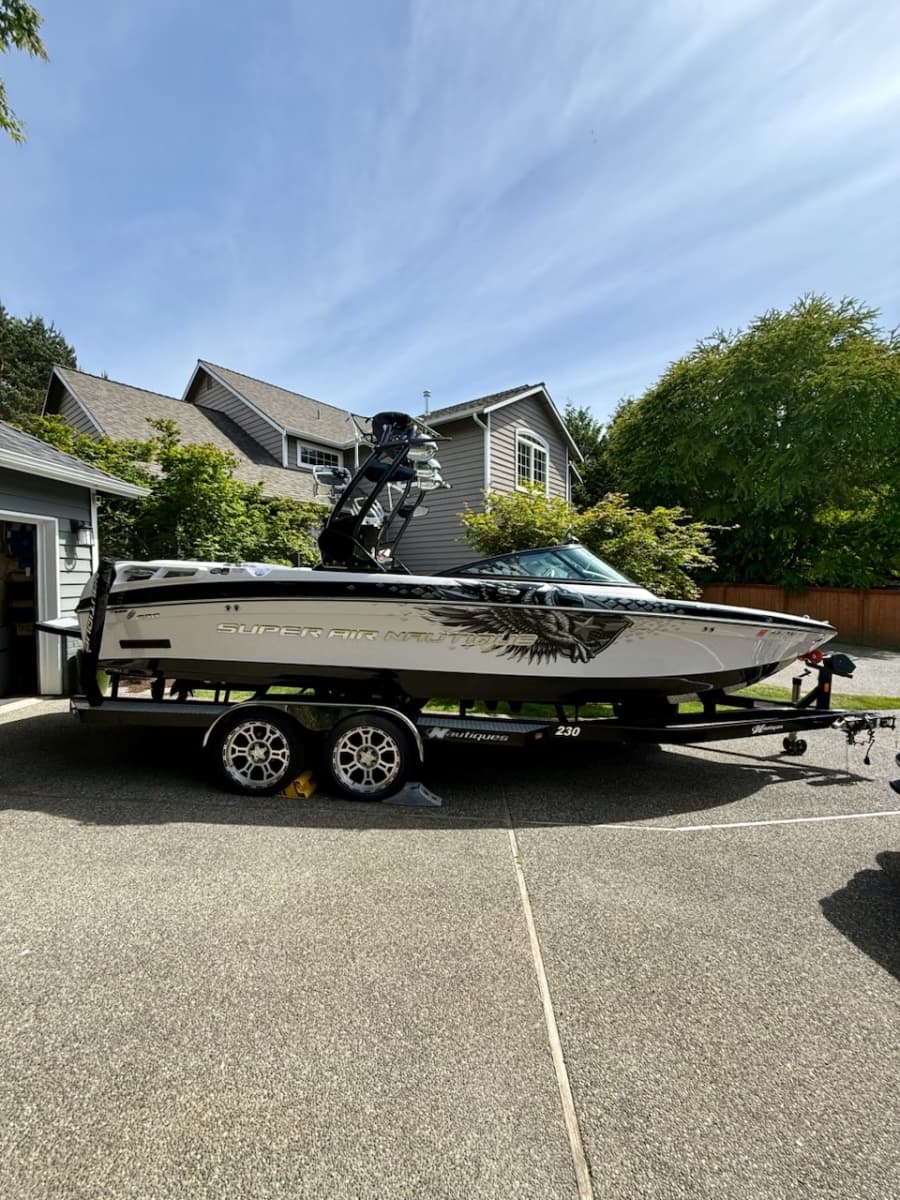 2011 Nautique Super Air Nautique 230