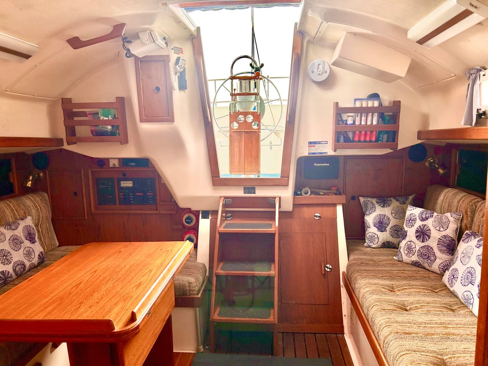 1984 Hinterhoeller Nonsuch 30 Ultra