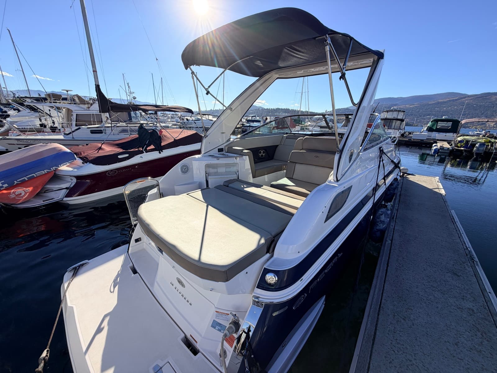 2014 Regal 28 Express