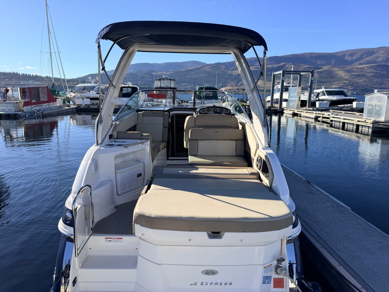 2014 Regal 28 Express