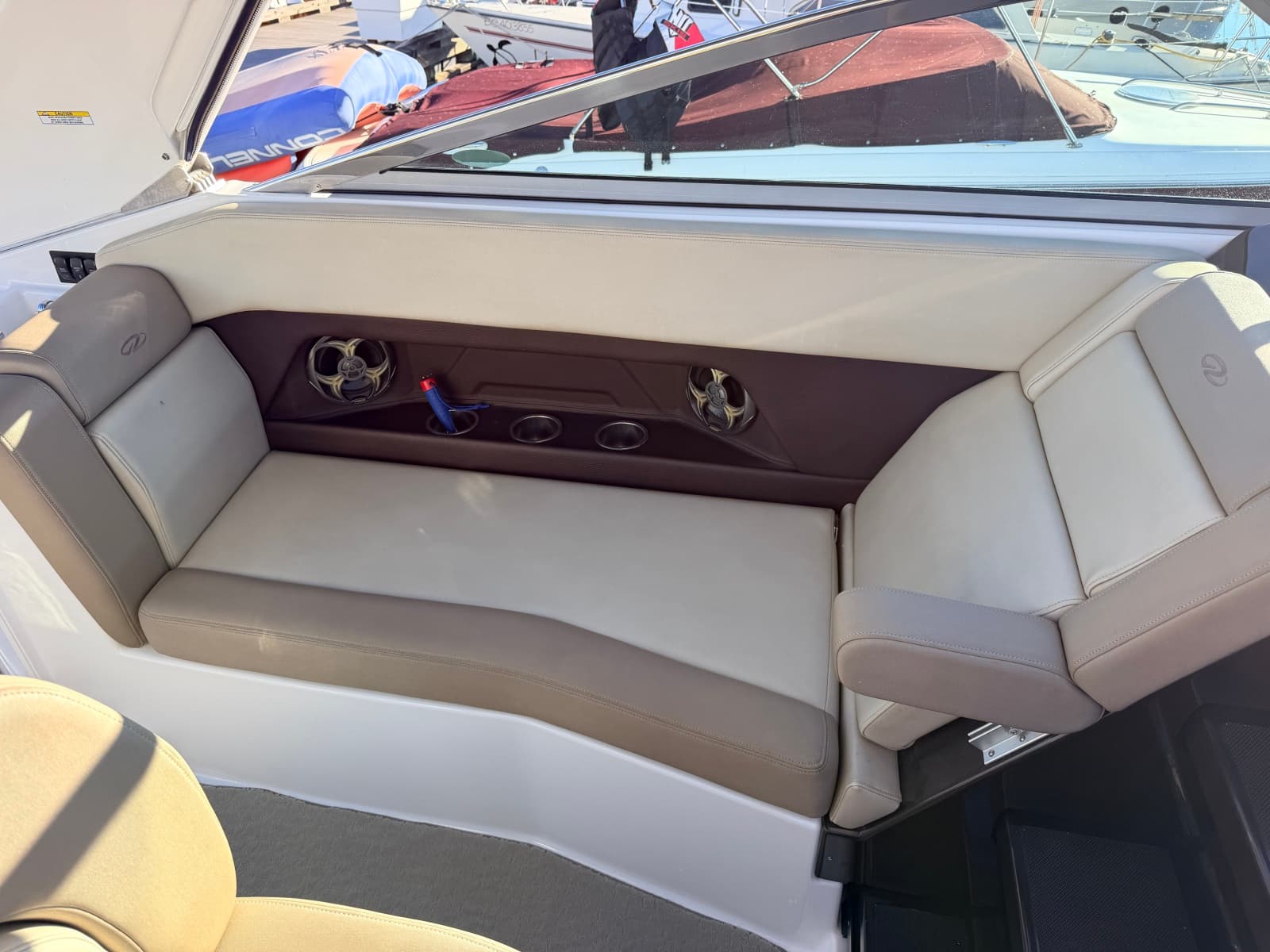 2014 Regal 28 Express