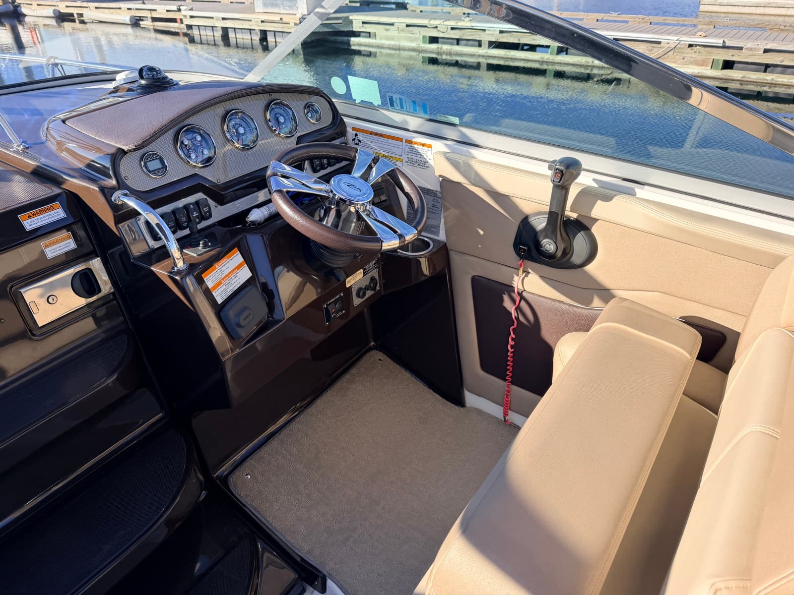 2014 Regal 28 Express