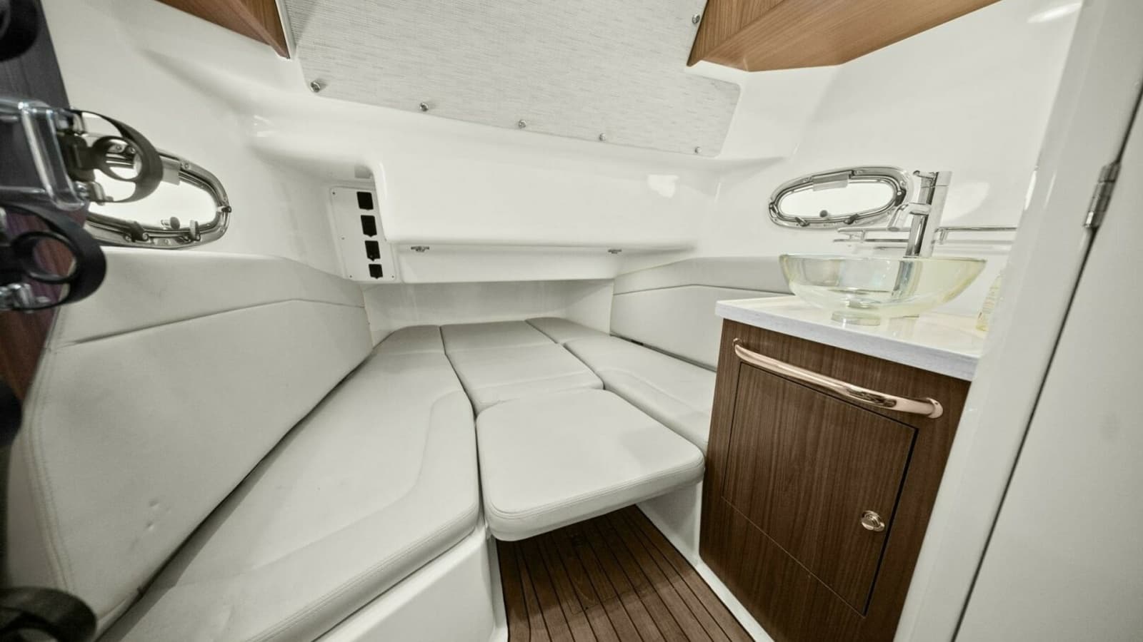 2019 Boston Whaler 380 Outrage 'Lima Kilo' - Cabin