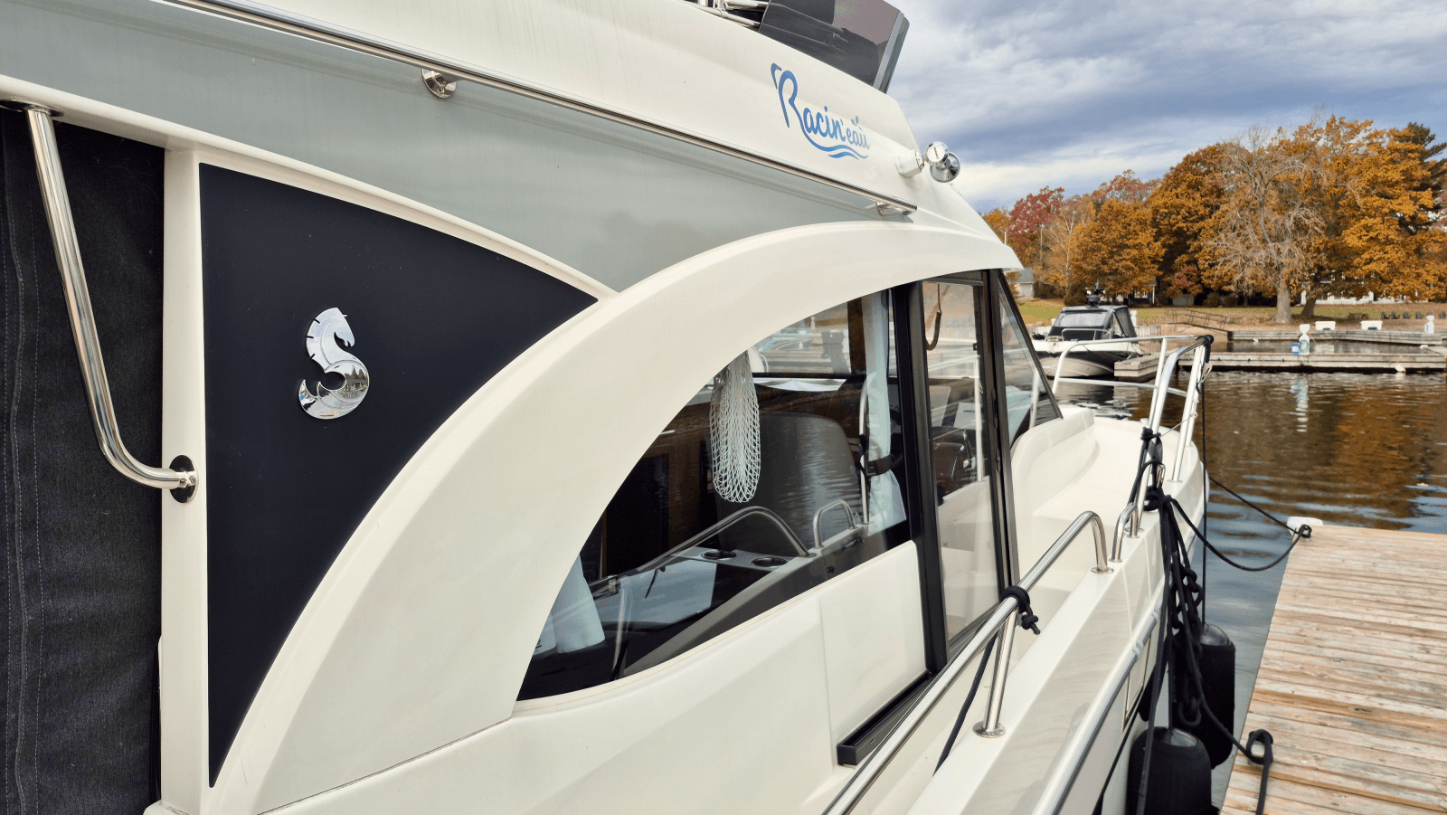 2024 Beneteau  Antares 11 Fly