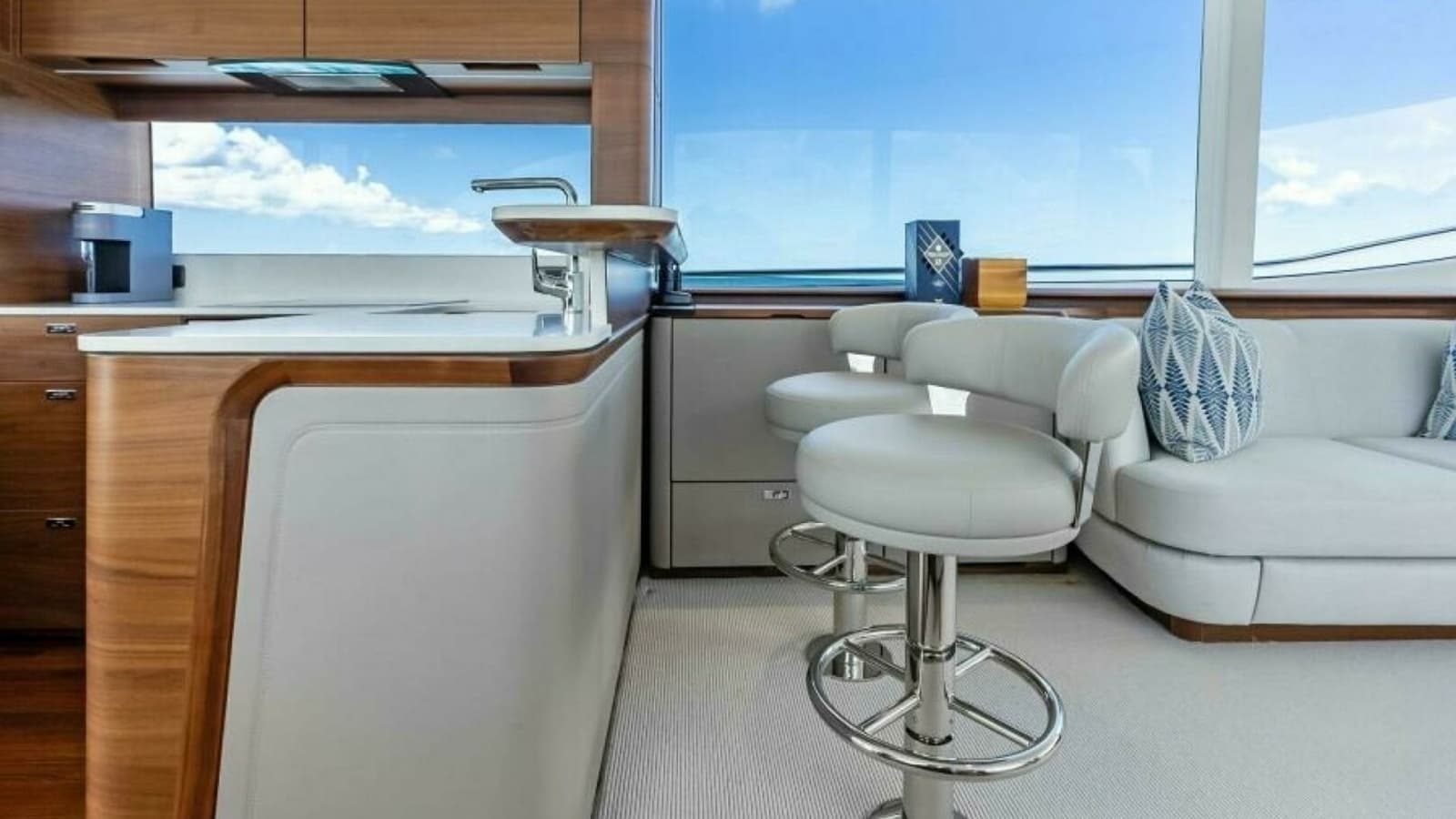 2024 Princess Y72 Motor Yacht