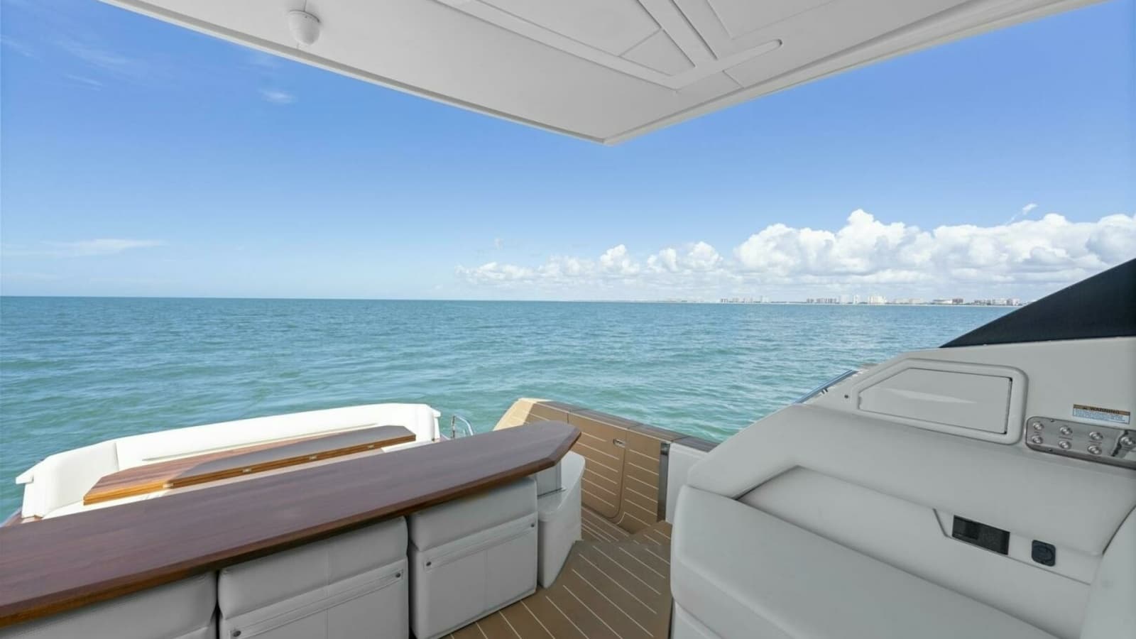 2023 Tiara Yachts EX 60