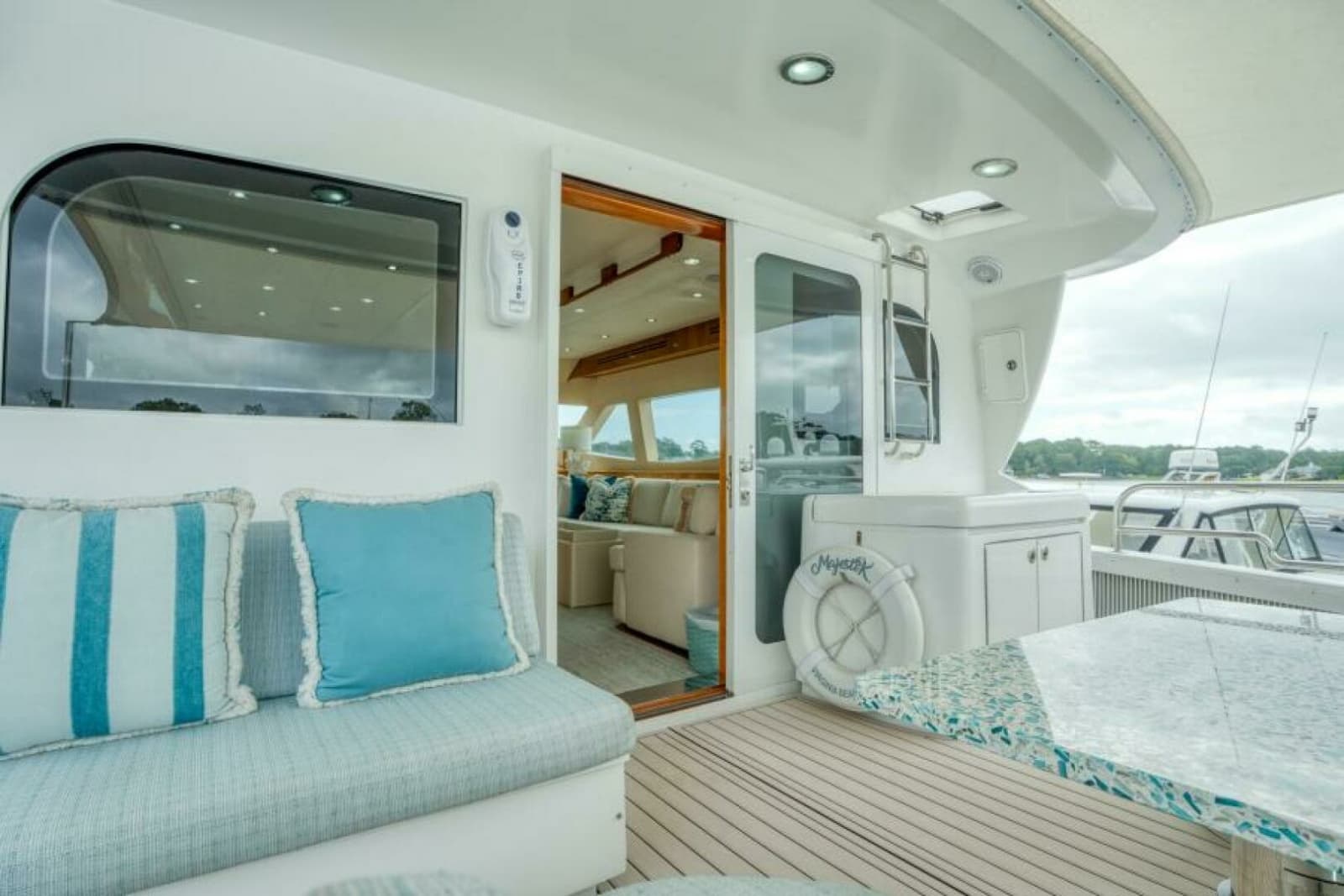 2007 Hatteras 80 Enclosed Bridge
