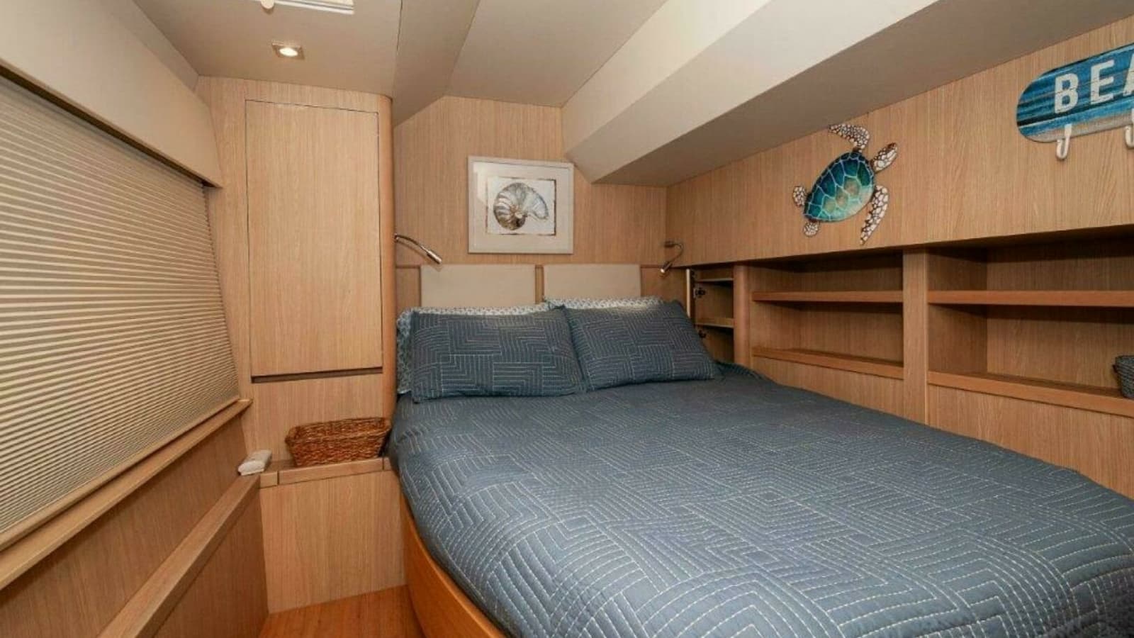 2018 Aquila 44 Catamaran- VIP (Port) Stateroom