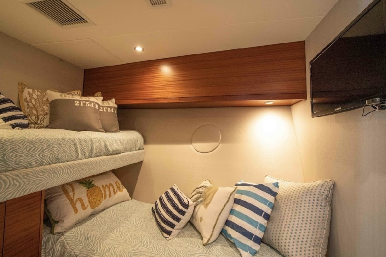 Hatteras 60 OVATION - Guest Stateroom