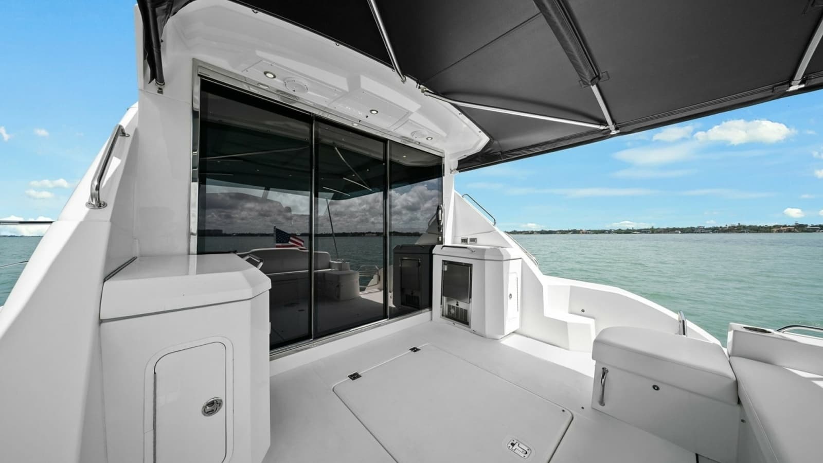 2014 Cruisers Yachts 48 Cantius