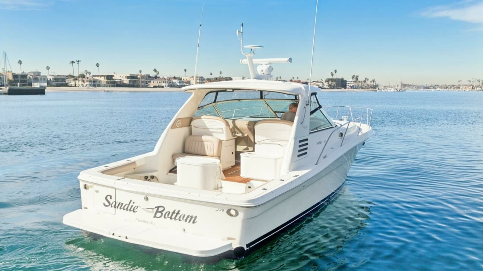 2000 Sea Ray 370 Express Cruiser "Sandie Lee" - Aft Deck and Cockpit View