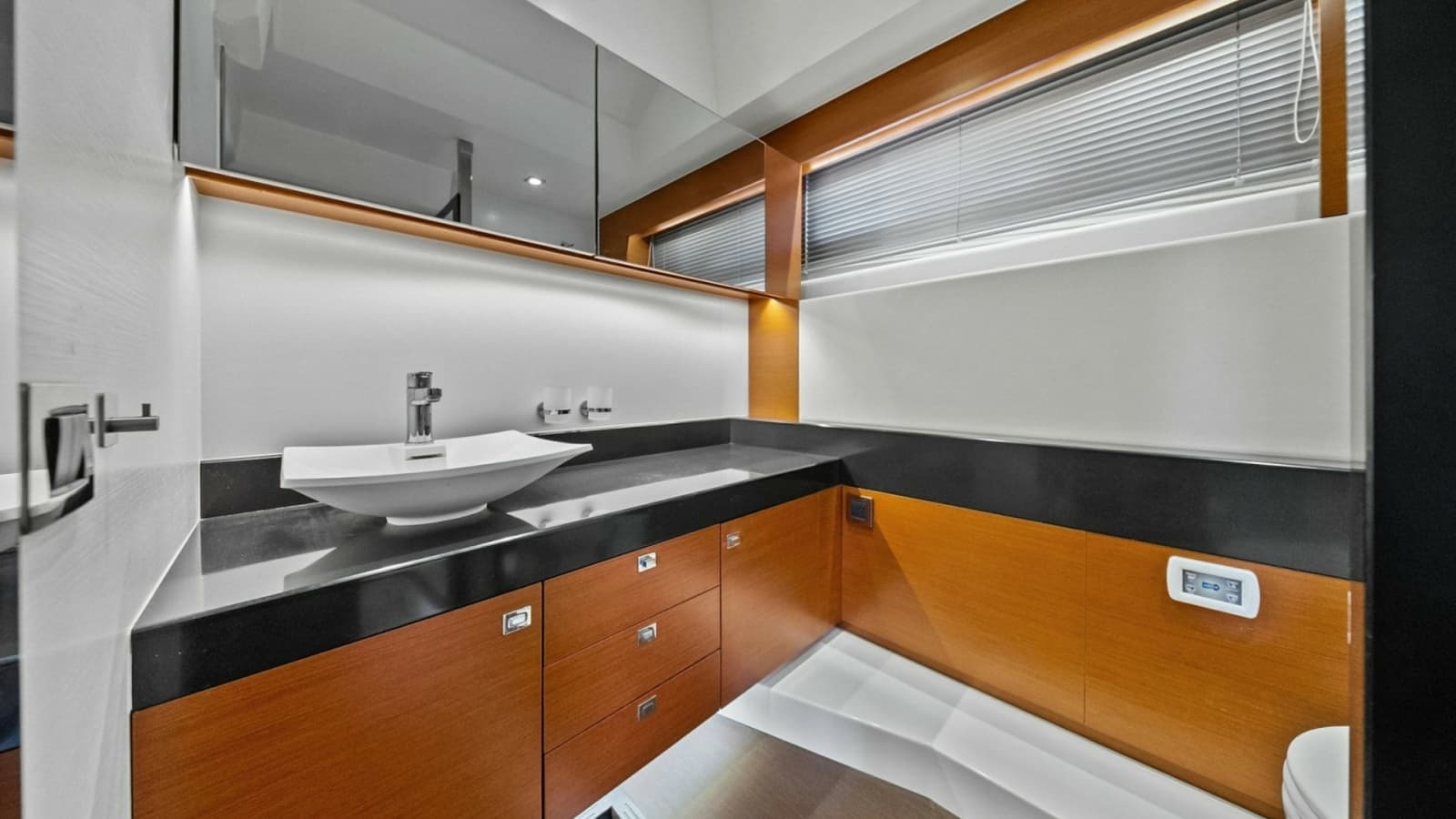 2015 Prestige 550 'Legacy'