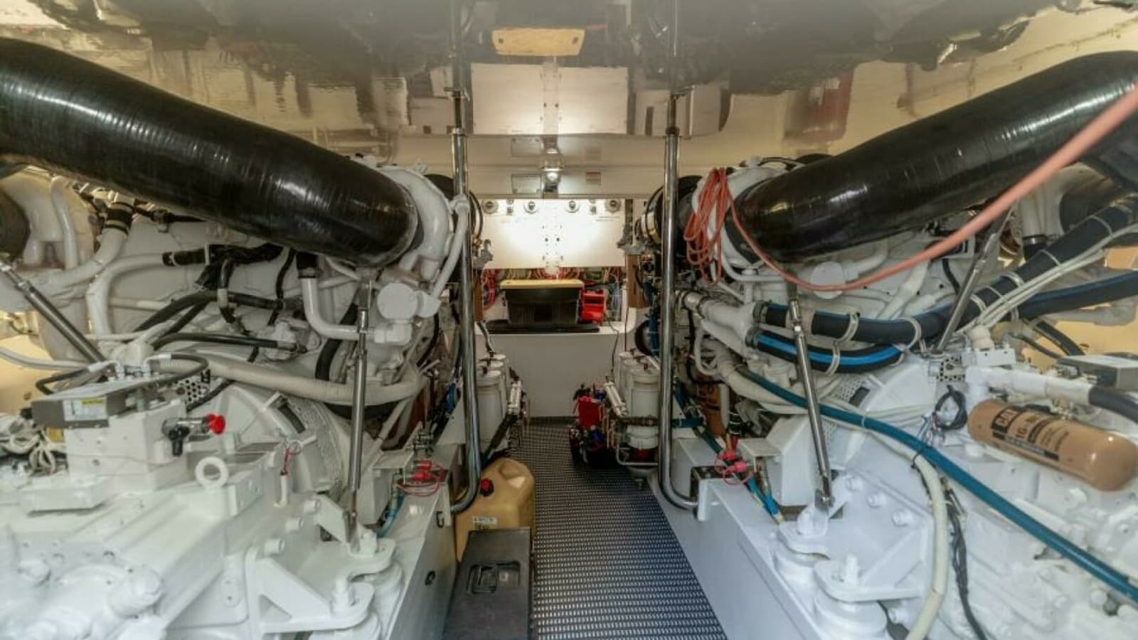 2008 Hatteras 60 Convertible Engine Room