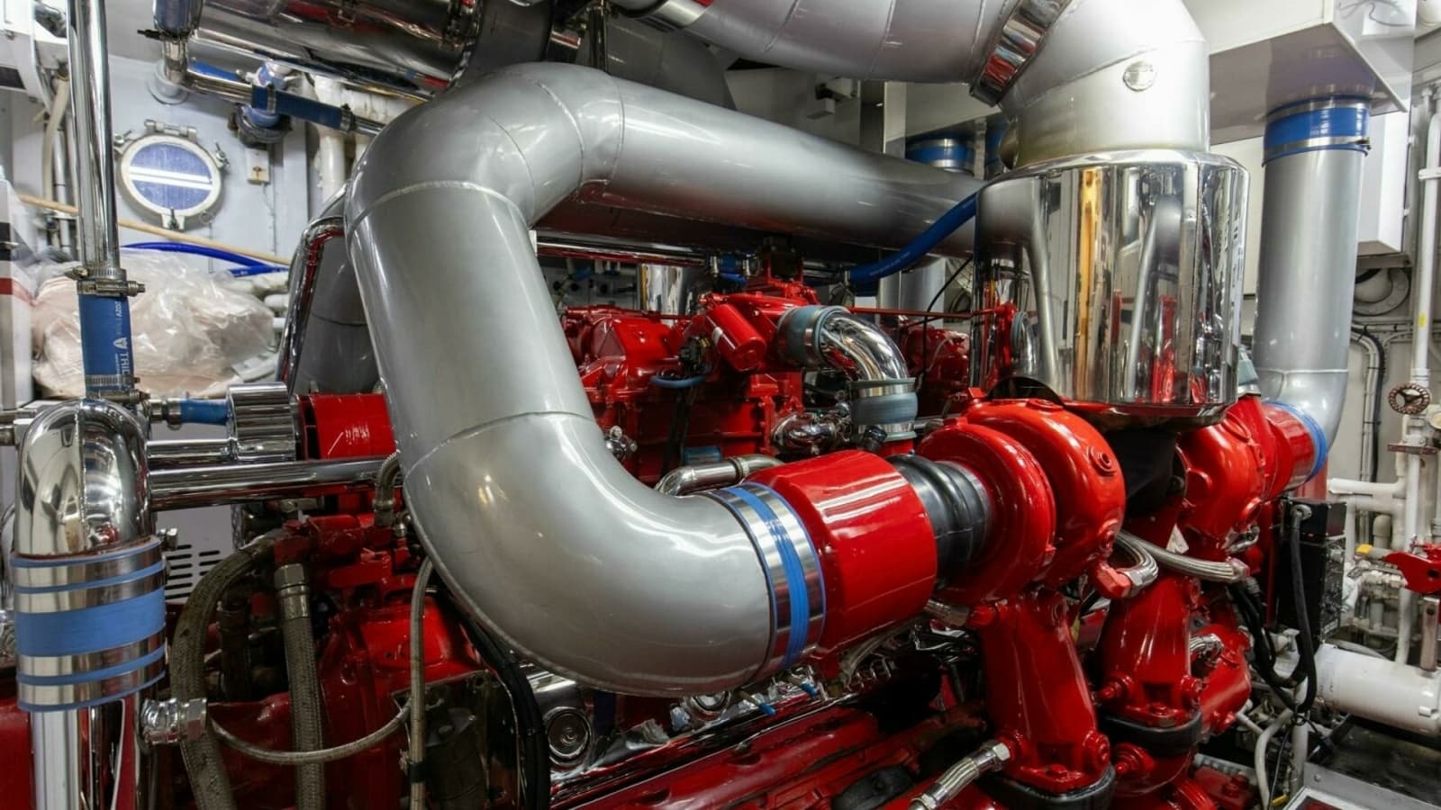 1989 116' Feadship Boss -Engine Room