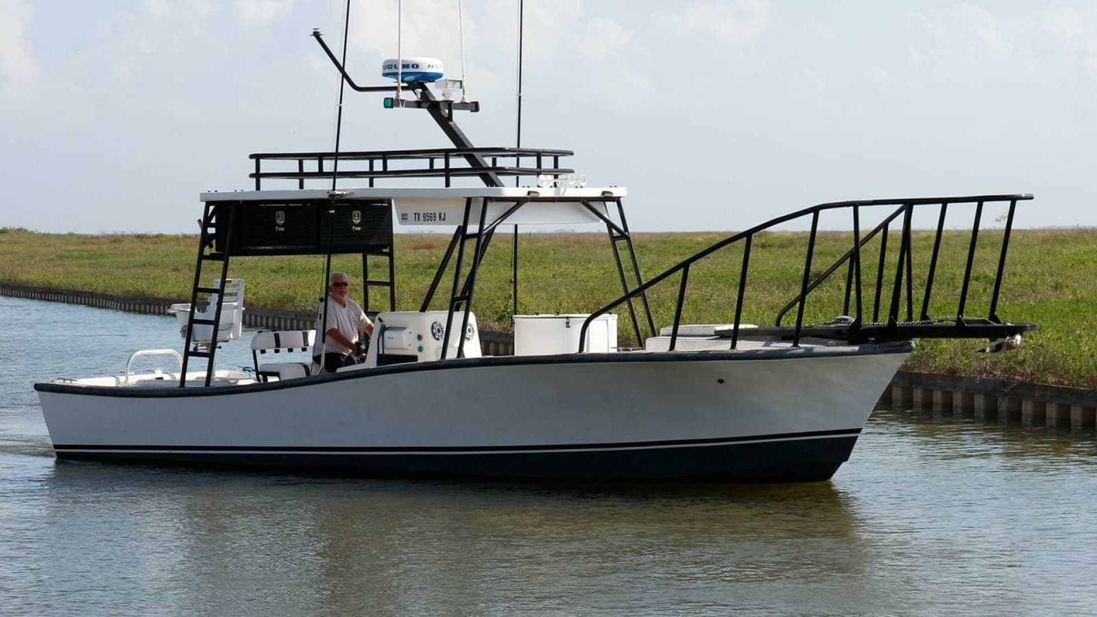 1997 Custom 31 Center Console Pullin Drag