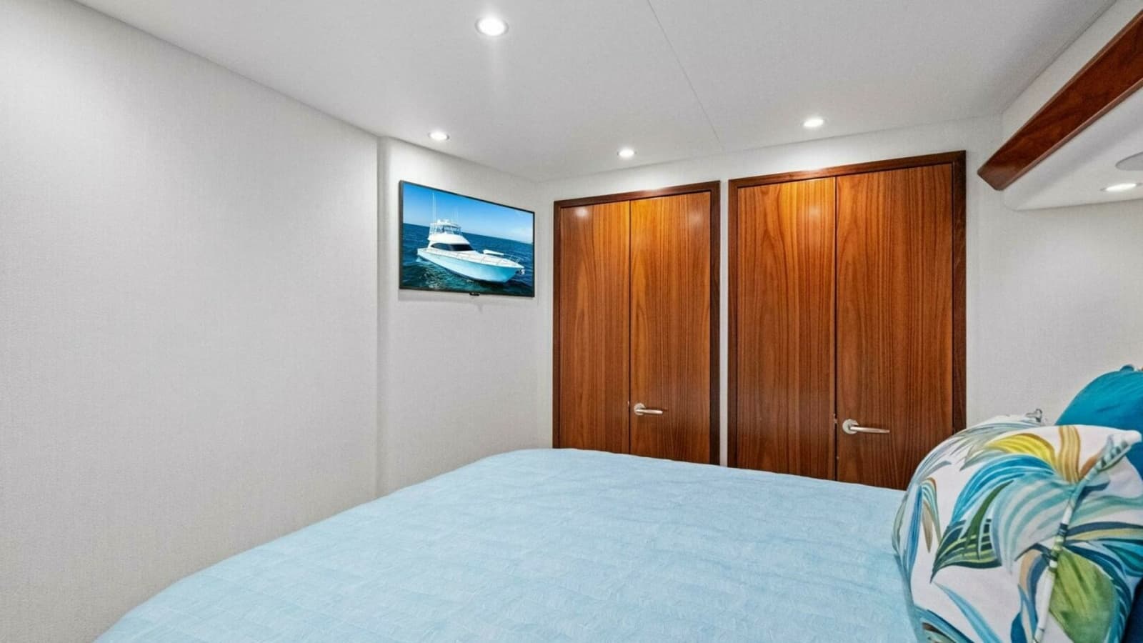 Guest Stateroom with Twin Closets
