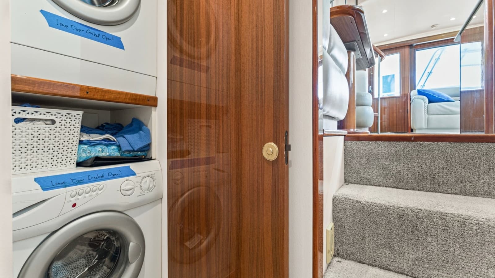 2005 61 Viking Enclosed Bridge Kelkat Laundry