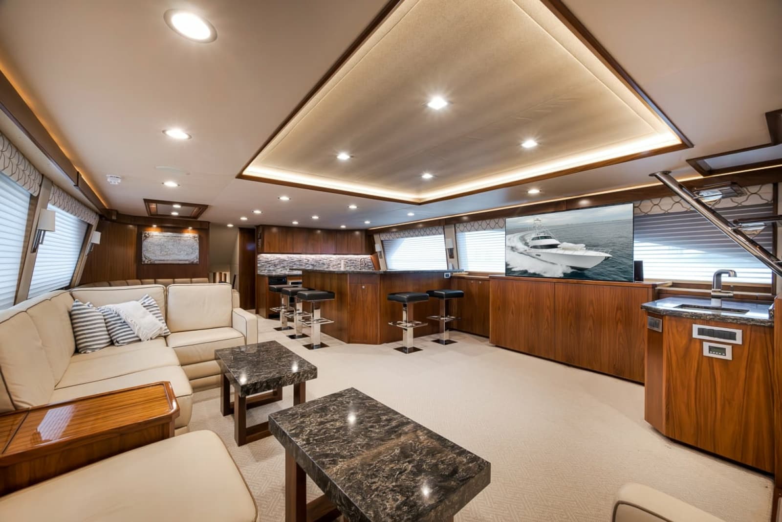 2016 Viking 92 Enclosed Bridge