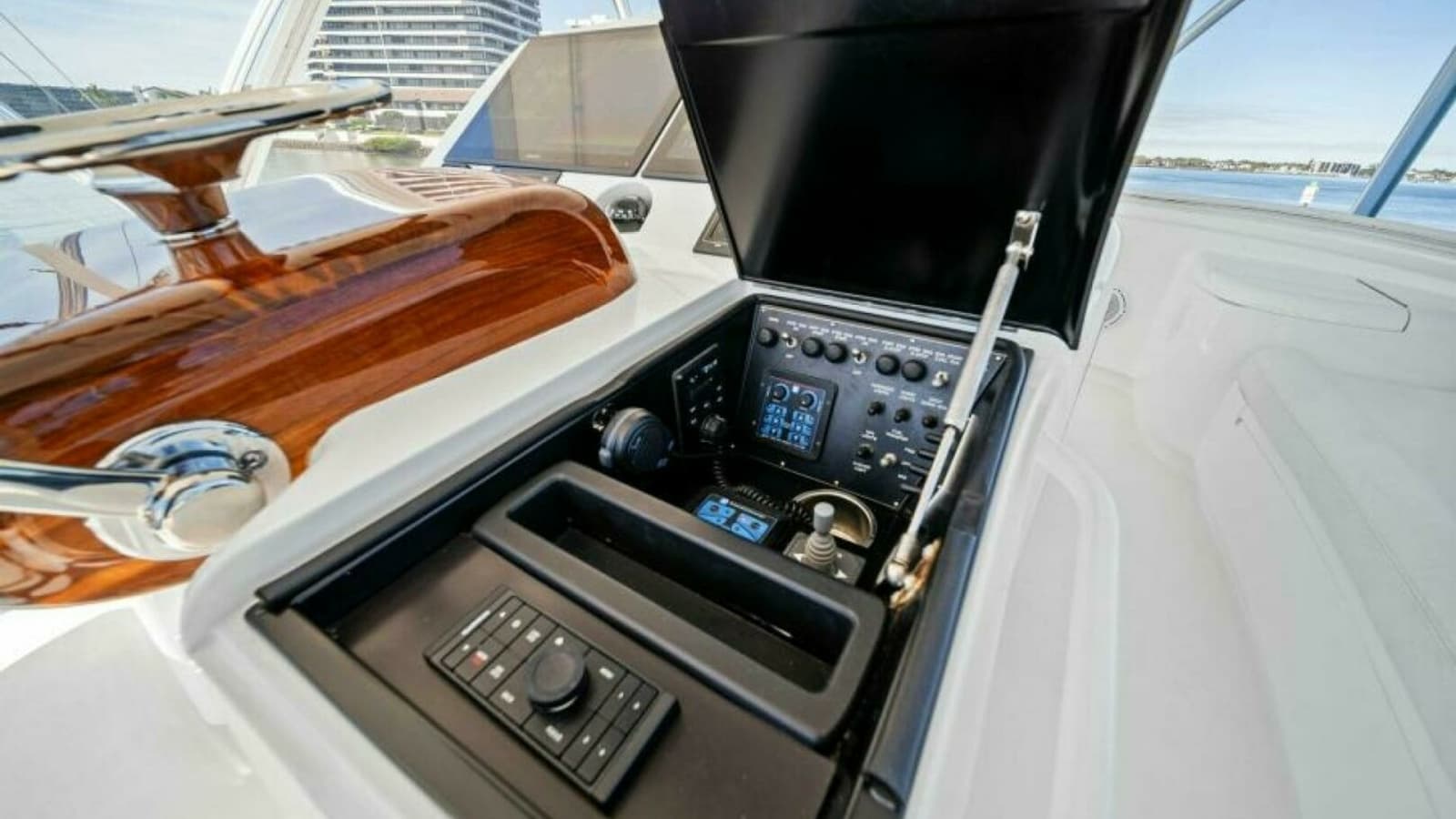 2016 Viking 55 Convertible DONE PICKIN