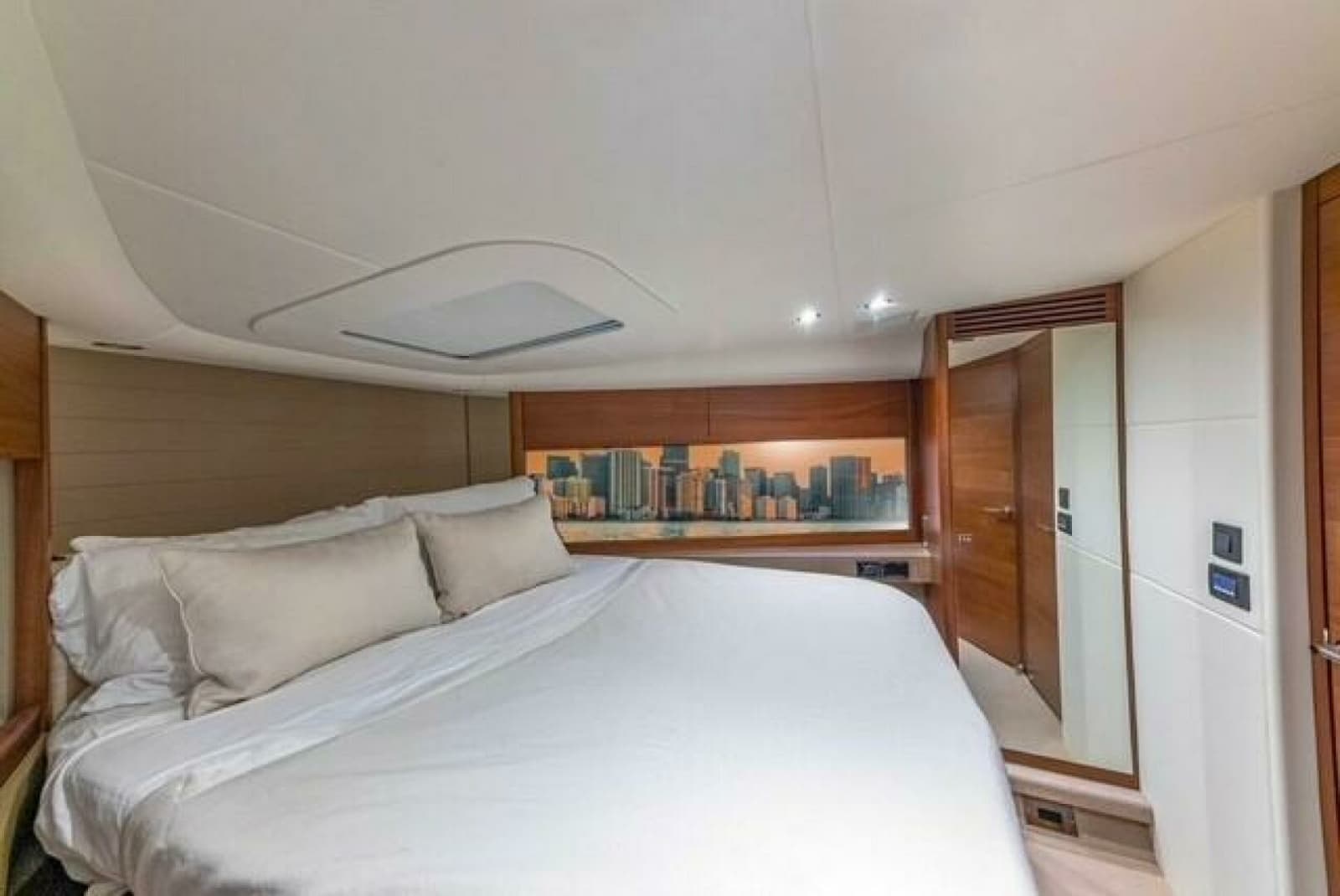 2017 Princess V48
