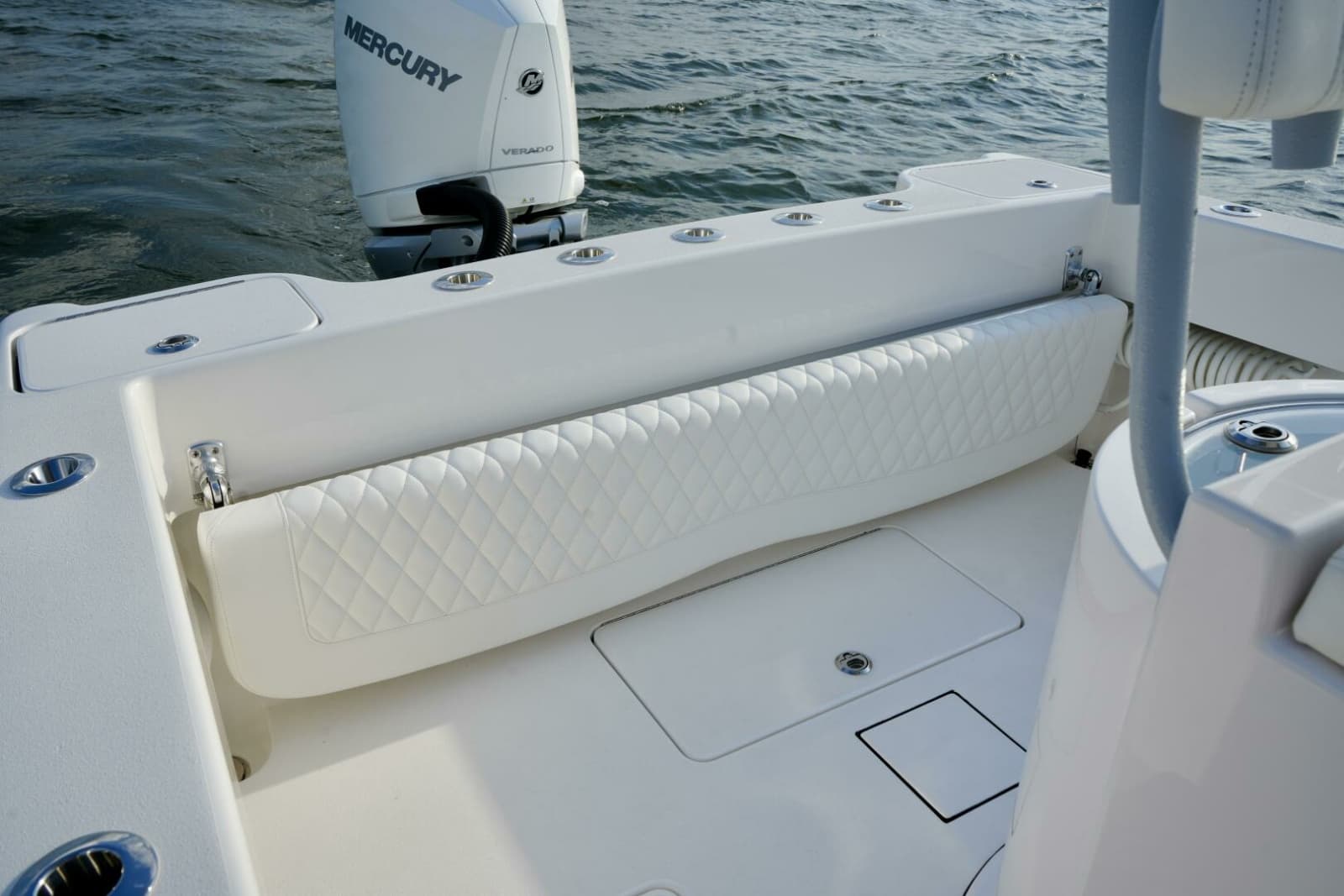 Reef Runner 23 - Deck Equipment