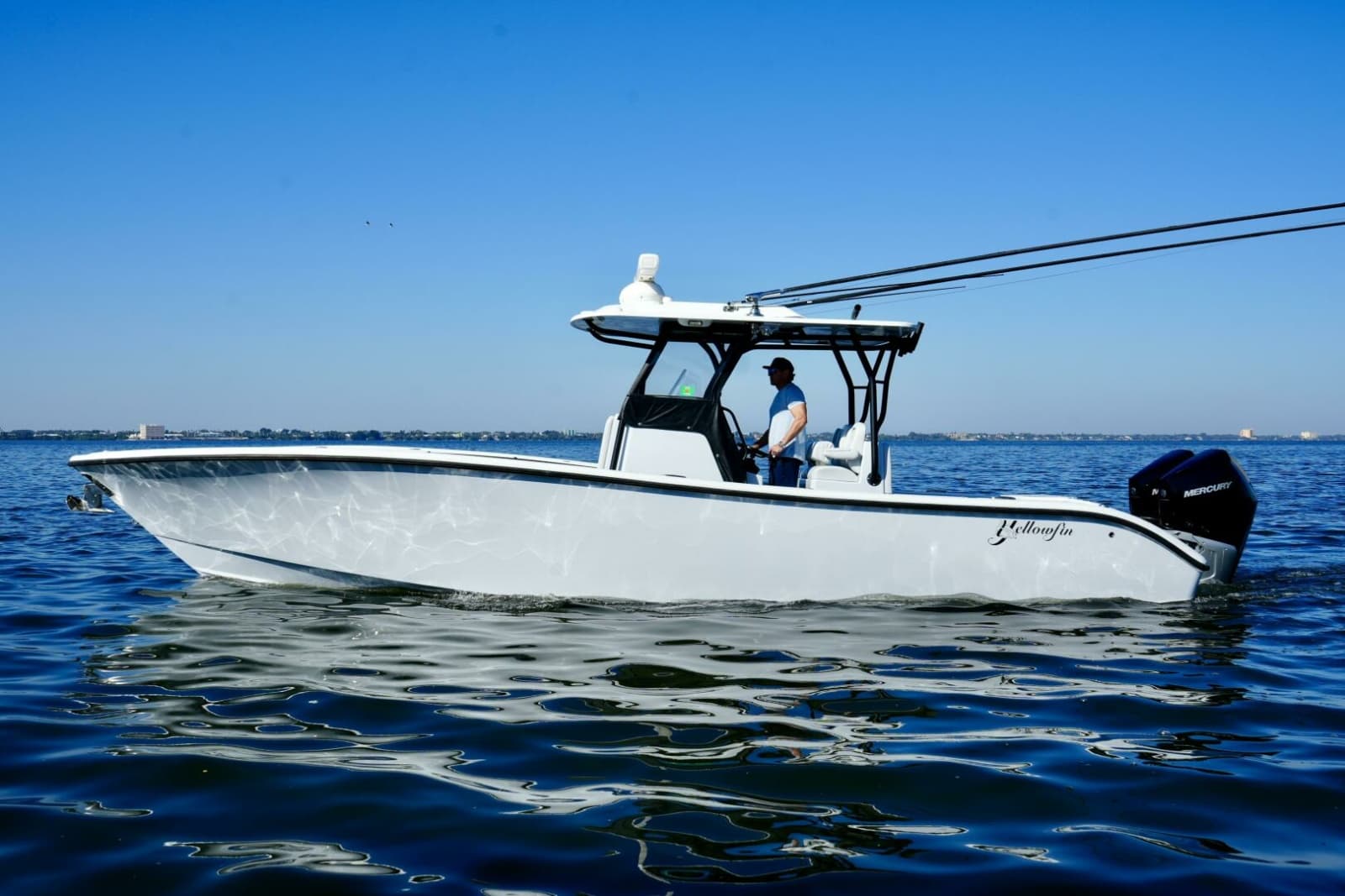 Yellowfin 32 Luhn 32- Profile