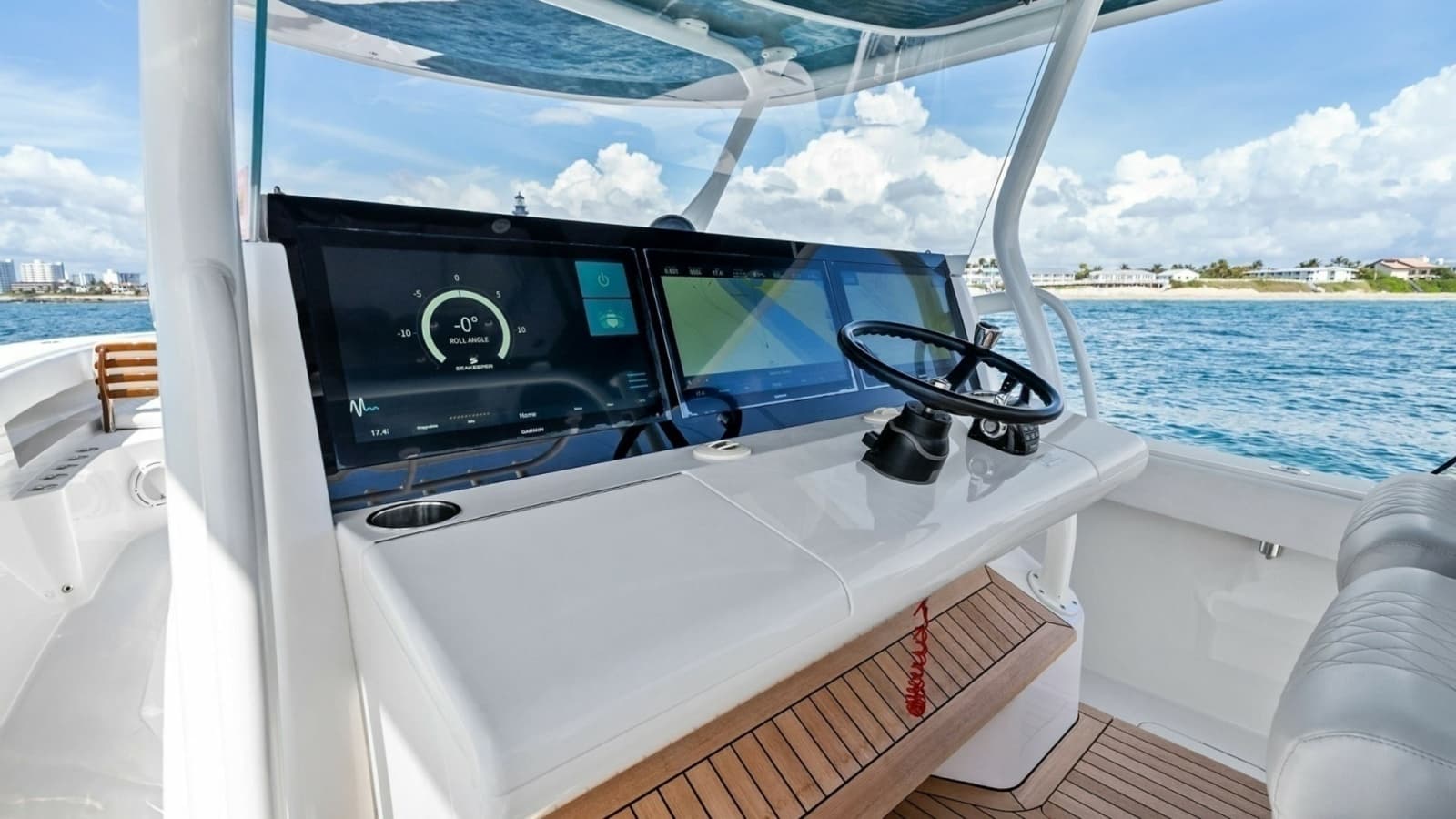 2020 Jupiter 43 SF MENACE Helm