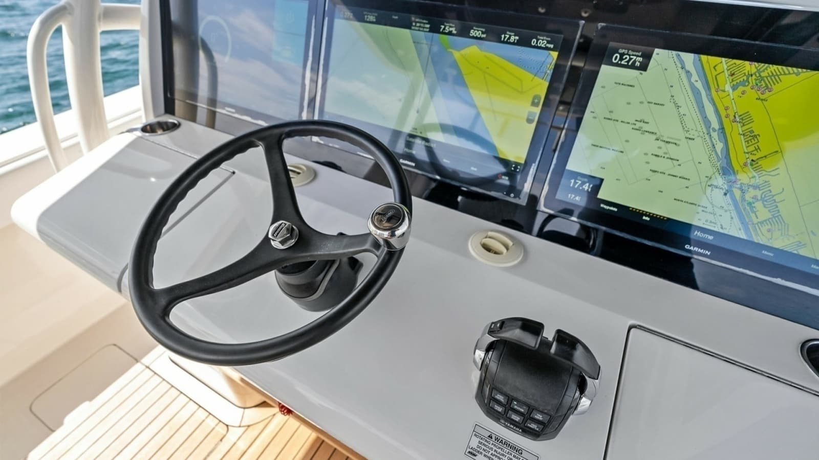 2020 Jupiter 43 SF MENACE Helm