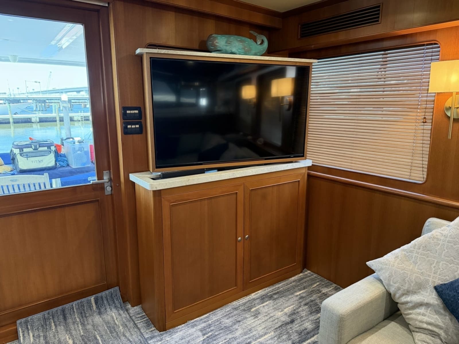 Alaskan 70 OHANA - Salon