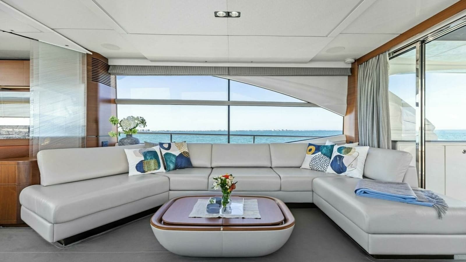 2018 Princess Y75 Motor Yacht