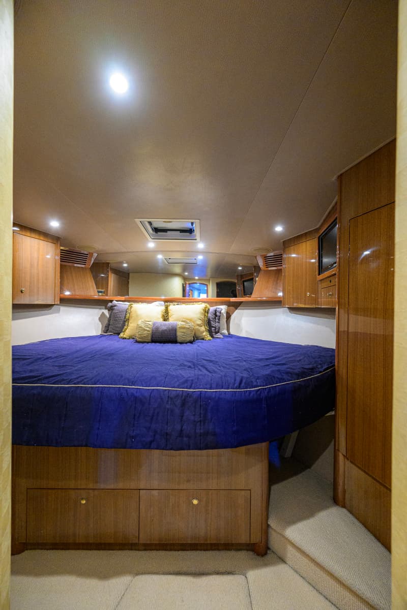 2006 Viking 68 Enclosed Bridge