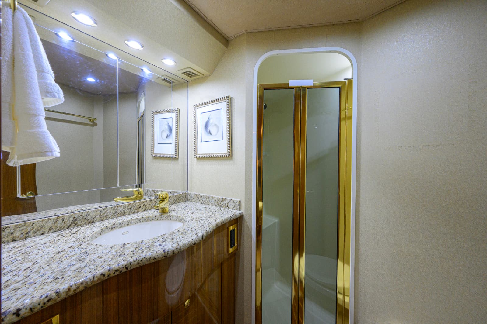 2006 Viking 68 Enclosed Bridge